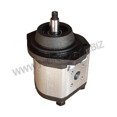 pumpa za traktor volvo